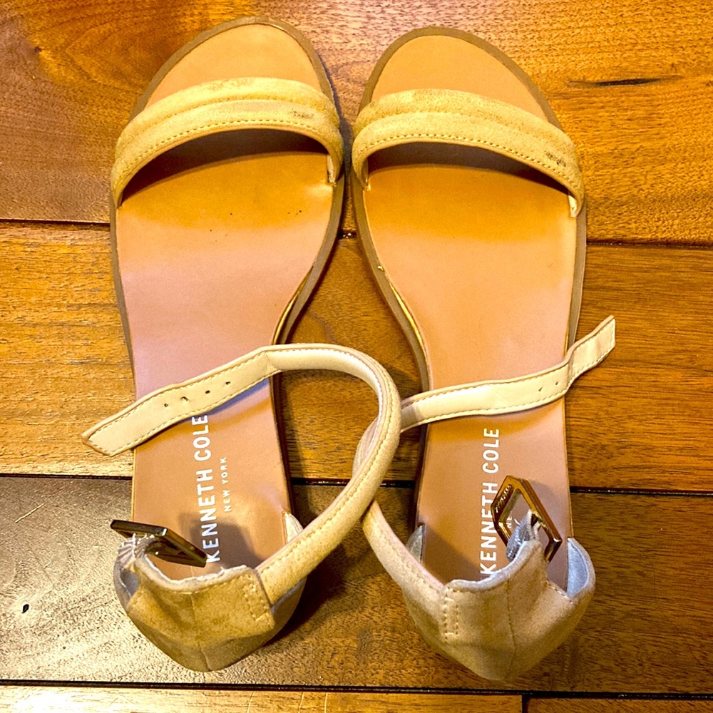 COPY - Kenneth Cole W 7 1/2 or 7.5 Jocelyn Beige Neutral Sandals